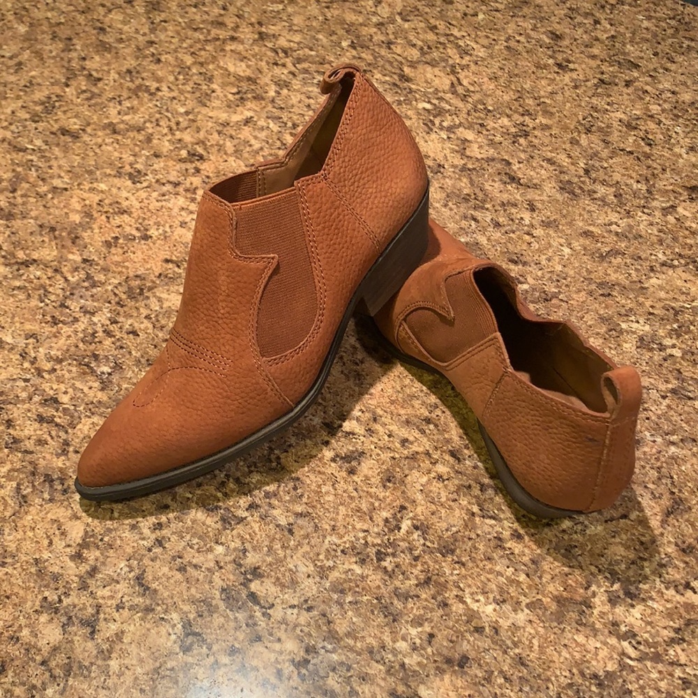EUC Lucky Brand Joelle Ankle Booties 7 Brown - Picture 3 of 8
